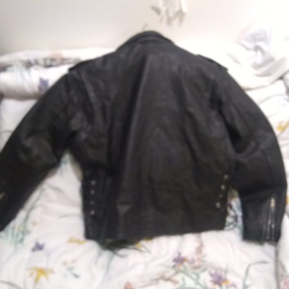 Leather jacket - Picture 2 of 2